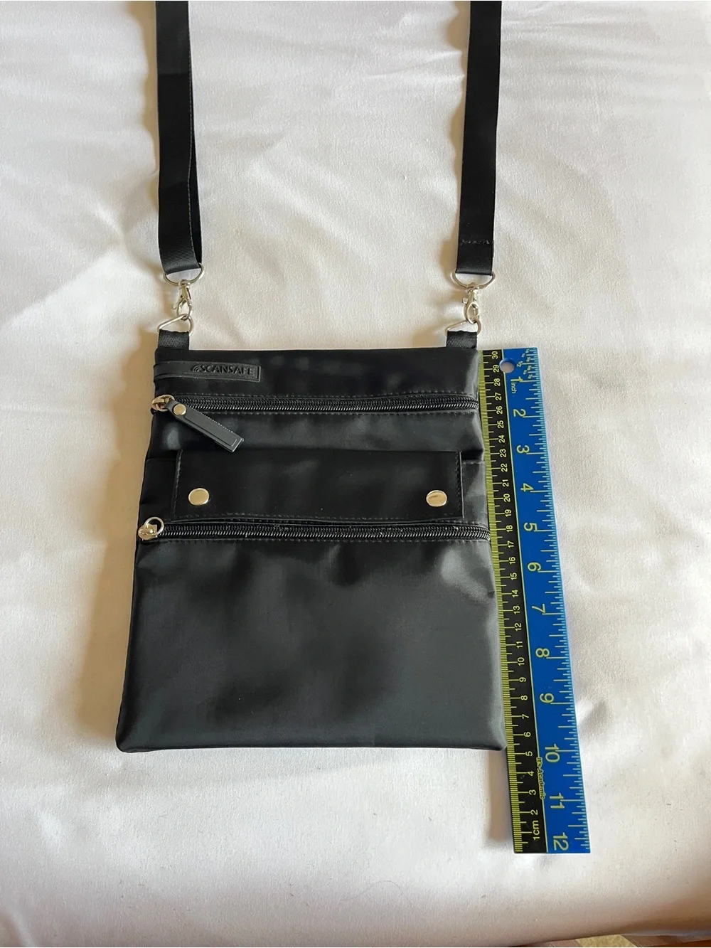 SCANSAFE Black RFID Crossbody Travel Bag Purse Small 8.5
